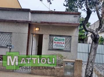 Casa de 3 ambientes, Quilmes · Casa en Alquiler