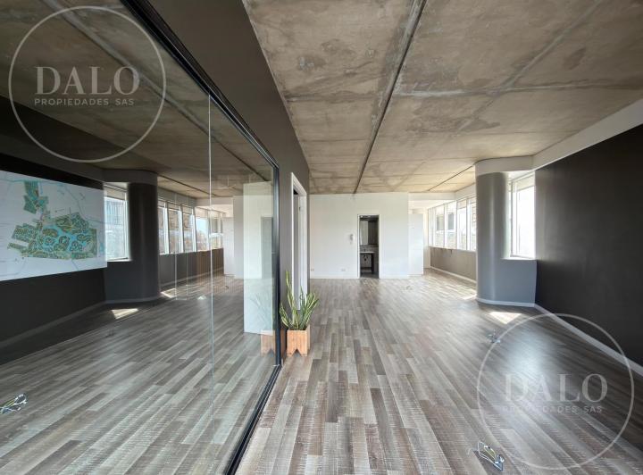 Oficina comercial · 78m² · 2 Ambientes · 1 Cochera