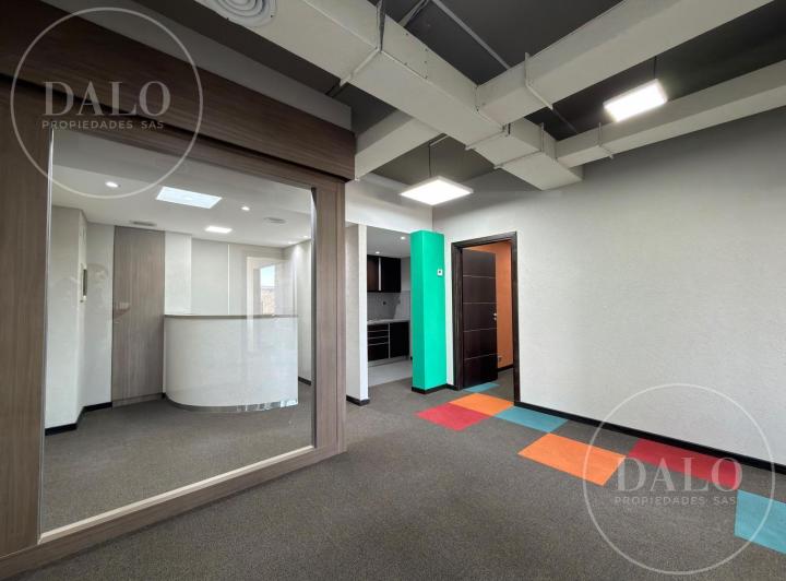 Oficina comercial · 71m² · 4 Ambientes · 1 Cochera