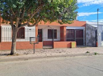 Casa · 193m² · 5 Ambientes · 2 Cocheras · Se Vende Casa 2 Dorm. B Rs Peña Villa Maria