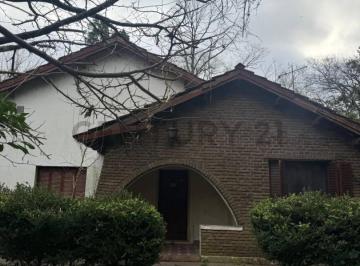 Terreno · 260m² · 5 Ambientes · Importante Lote con Propiedad a Reciclar en City Bell