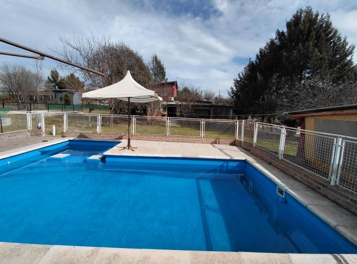 Casa · 100m² · 5 Ambientes · 2 Cocheras