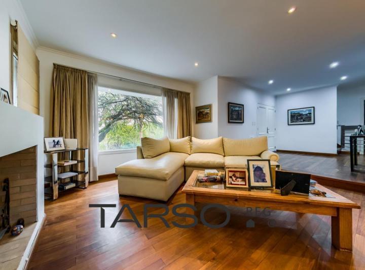 Casa · 1500ha · 9 Ambientes · 2 Cocheras