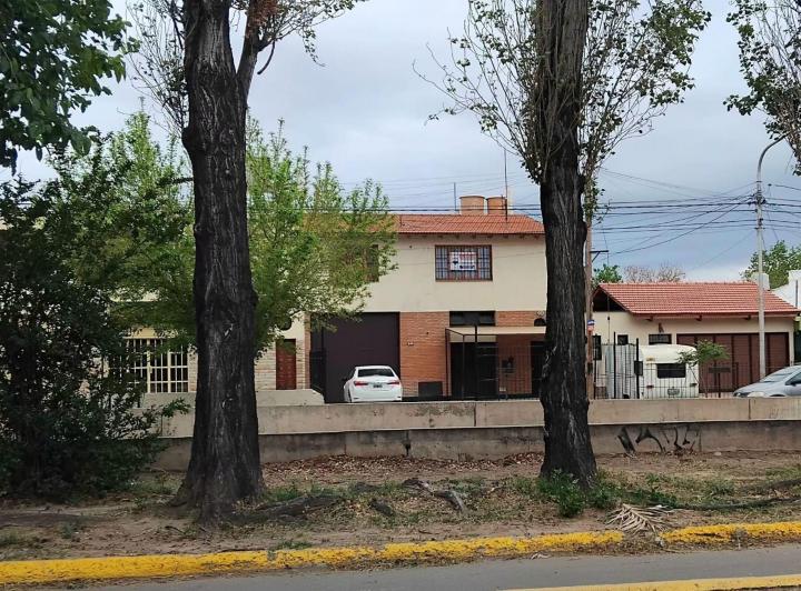 Departamento · 90m² · 4 Ambientes · 1 Cochera