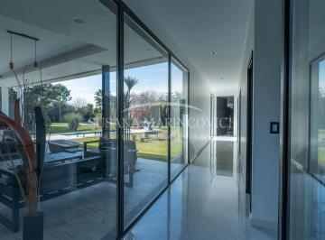 Casa · 340m² · 5 Ambientes · 3 Cocheras · Casa 5 Ambientes en Haras San Pablo General Rodriguez