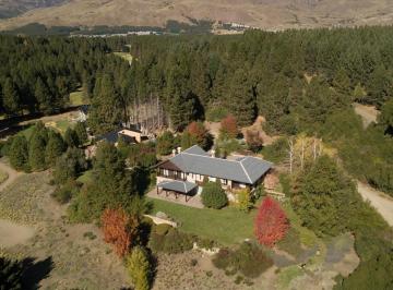 Casa · 608m² · 18 Ambientes · 2 Cocheras · Casa en Venta - Chapelco Golf