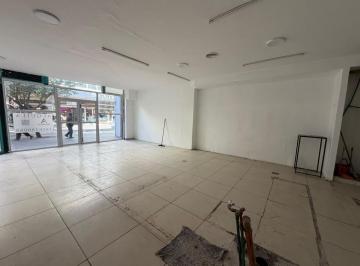 Local comercial · 180m² · 5 Ambientes · Local en Alquilar en Peatonal Cordoba, Rosario, Santa Fe.