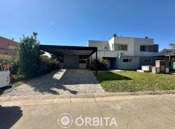 Casa · 146m² · 4 Ambientes · 2 Cocheras · Casa en Venta en Casas del Este, Pilar del Este, Apta Crédito o Financiacion Propia