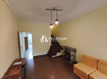 Casa · 65m² · 3 Ambientes · 1 Cochera · Casa en Moron