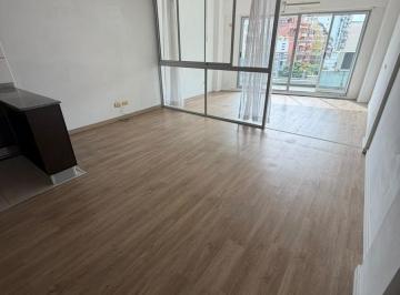 Departamento · 40m² · 1 Ambiente · Venta - Mono Ambiente Muy Luminoso con Balcón Al Frente - Caballito