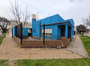 Casa · 85m² · 3 Ambientes · 1 Cochera · Venta de Casa 3 Ambientes Hurlingham