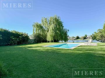Casa · 200m² · 4 Ambientes · 3 Cocheras · Casa en Venta a La Laguna en San Francisco - Villanueva