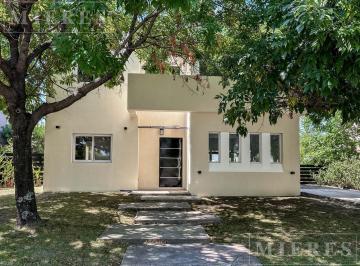 Casa · 150m² · 4 Ambientes · 2 Cocheras · Casa en Venta en Barrio La Comarca, Bancalari