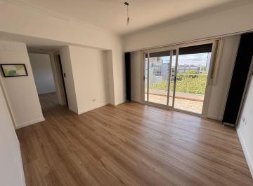 Departamento · 34m² · 2 Ambientes · 1 Cochera · Depto 2 Amb con Cochera Fija Cubierta y Balcón Aterr Al Frente Impecable Manzoni Al 100
