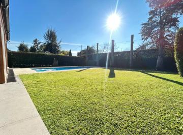 Casa · 106m² · 4 Ambientes · 3 Cocheras · Casa en Venta 3 Dorm Piscina - Barrio Cerrado La Candela Pilar Oportunidad - Apto Credito!
