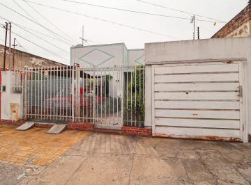 Casa · 65m² · 3 Ambientes · 2 Cocheras · Venta Casa 3 Amb con 2 Cocheras Al Frente Patio Fondo - Caseros - Acepta Permuta - Apto Credito
