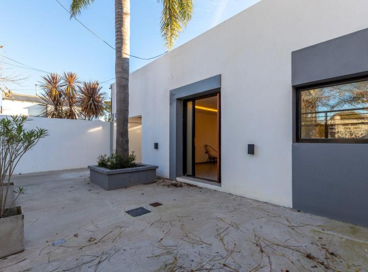 Casa · 104m² · 4 Ambientes · 2 Cocheras