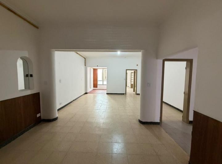 Local comercial · 130m² · 3 Ambientes
