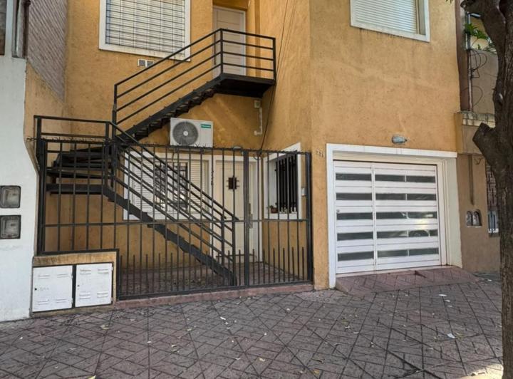 PH · 97m² · 6 Ambientes · 1 Cochera
