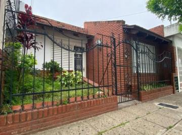 Casa · 110m² · 3 Ambientes · 1 Cochera · Casa de 2 Dorm. Apta Credito en Almafuerte 640
