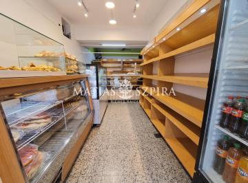 Local comercial · 113m² · 3 Ambientes · Local Comercial Al Frente con Vivienda en Paternal | Sin Expensas | Ideal Inversores