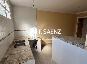 Casa · 130m² · 5 Ambientes · PH Tipo Casa de 4 Ambientes con Terraza Propia en Venta