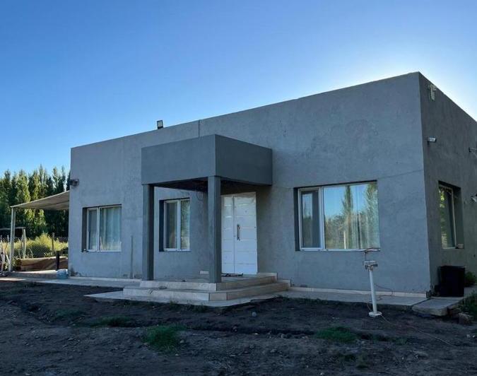 Casa · 200m² · 5 Ambientes · 5 Cocheras