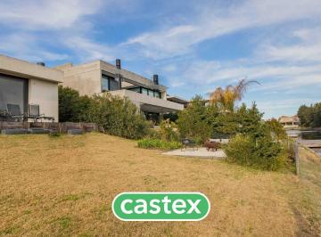 Casa · 400m² · 8 Ambientes · 3 Cocheras · Casa en Venta Lagos del Golf
