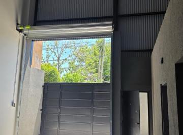 Bodega-Galpón · 160m² · Galpón en Alquiler Ituzaingó