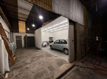Bodega-Galpón · 300m² · Galpon en Venta Caseros