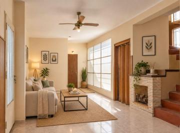 Departamento · 95m² · 4 Ambientes · Casa Dúplex PH de 3 Dorm. en Venta, La Plata