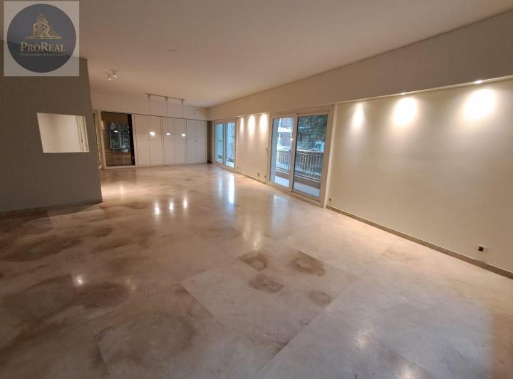 Departamento · 180m² · 4 Ambientes · 1 Cochera