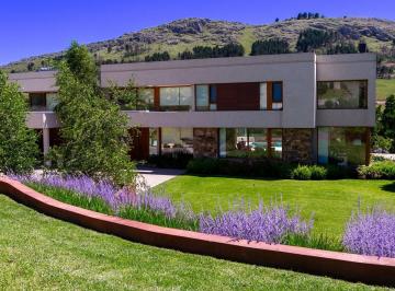 Casa · 885m² · 7 Ambientes · Casa en Venta | Exclusiva Propiedad con Vista a Las Sierras
