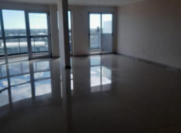 Departamento de 3 ambientes, Río Tercero · Semipiso de 130 m² en Venta en El Centro de Río Tercero