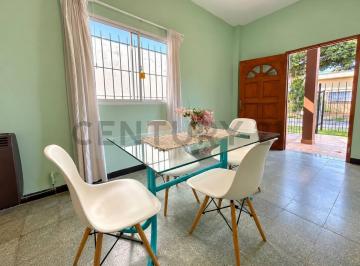 Casa · 107m² · 4 Ambientes · 1 Cochera · Casa 4 Ambientes Alquiler Anual – Florida Oeste