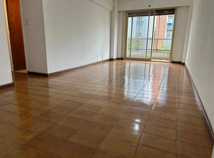 Departamento · 100m² · 5 Ambientes · 1 Cochera