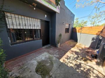 JYB-JYB-2501_2 · Casa en Venta de 2 Dorm., Cochera y Patio