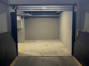 Garage · 12m² · Cochera Balcarse 1072 Acceso con Montacargas