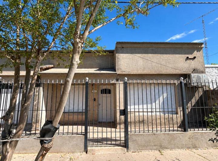 Casa · 100m² · 3 Ambientes · 1 Cochera