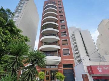 Departamento de 4 ambientes, Lomas de Zamora · Hermoso Departamento de 4 Ambientes con Cochera – Piso Completo