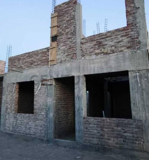 Casa · 1020m² · 4 Ambientes · 1 Cochera