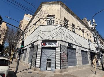 Edificio · 1660m² · Edificio Comercial con Ascensor y Acceso Vehicular! Sup Total: 935 m²