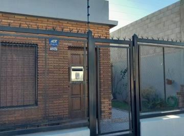 Casa · 120m² · 4 Ambientes · Casa en Venta 4 Amb. Jardín Apto Crédito - Pompeya