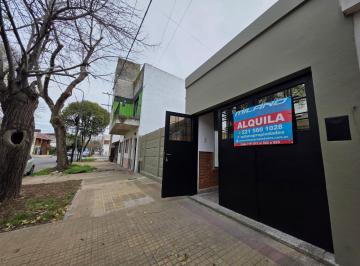 Casa · 80m² · 4 Ambientes · 1 Cochera · Casa - La Plata