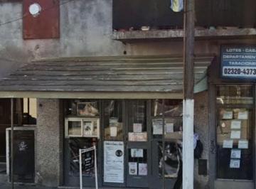 Local comercial · 95m² · Se Vende Local Sobre Av Presidente Peron