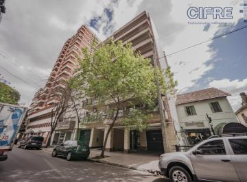 Departamento · 84m² · 4 Ambientes · Departamento Semipiso de 4 Ambientes con 3 Baños y Balcón Aterrazado y Patio en Pleno Villa Urquiza