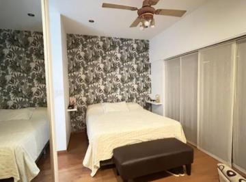 Casa · 1m² · 5 Ambientes · Av San Martin 6290 - Ciudad Madero