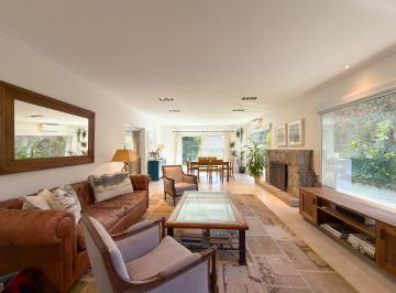 Casa · 260m² · 5 Ambientes · 1 Cochera · Casa en Venta Country Sierras del Tandil