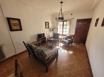 JYB-JYB-2504_2 · PH en Venta 2 Dorm., Patio y Cochera