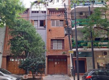 Casa · 209m² · 6 Ambientes · 2 Cocheras · Casa Triplex en Nuñez con Cochera